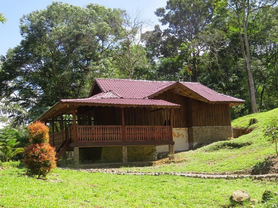 Batu Kapal Jungle Houses Berastagi Exterior foto